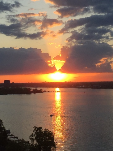 Sunset on the Detroit River 8888 Riverside Dr E, Windsor, ON N8S 1H2, Canada
