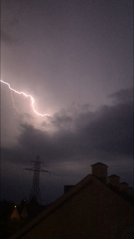 Lightning Vineland, Ontario, CA
