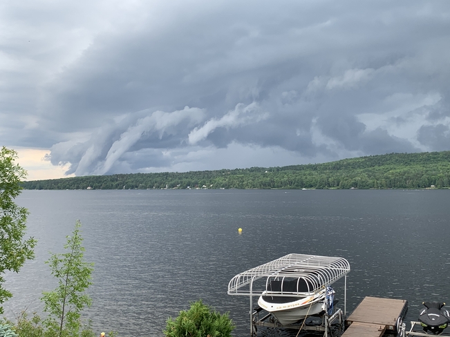 Le ciel avant l’orage! Lac-Etchemin, Québec, CA