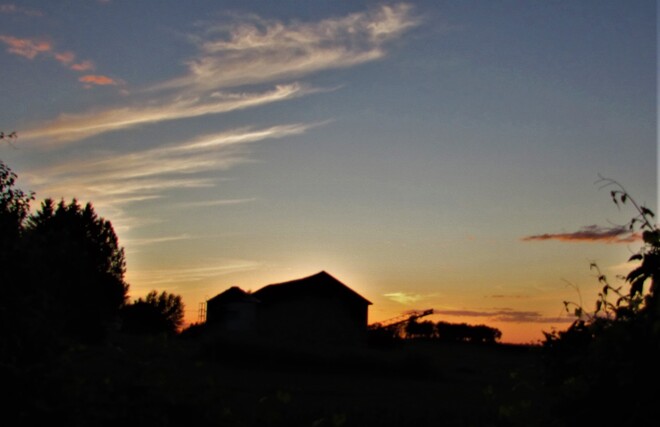 Un beau ciel d'un vendredi soir Véloroute des Bleuets, Chambord, QC G0W 1G0, Canada