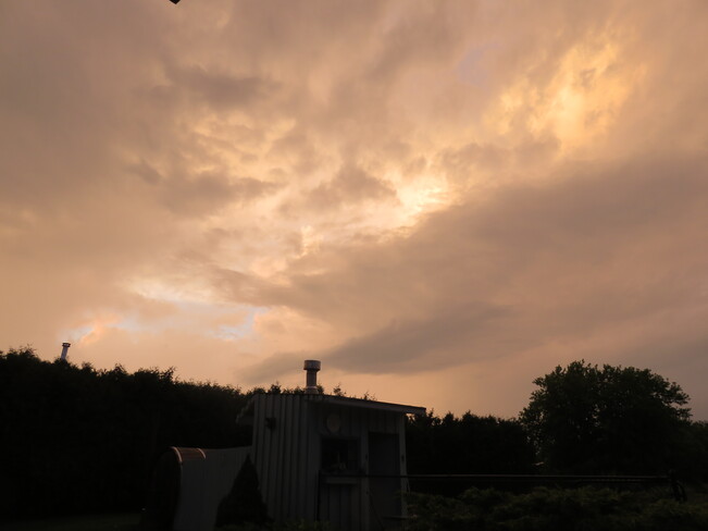 Weird sky Inglewood, Caledon, ON
