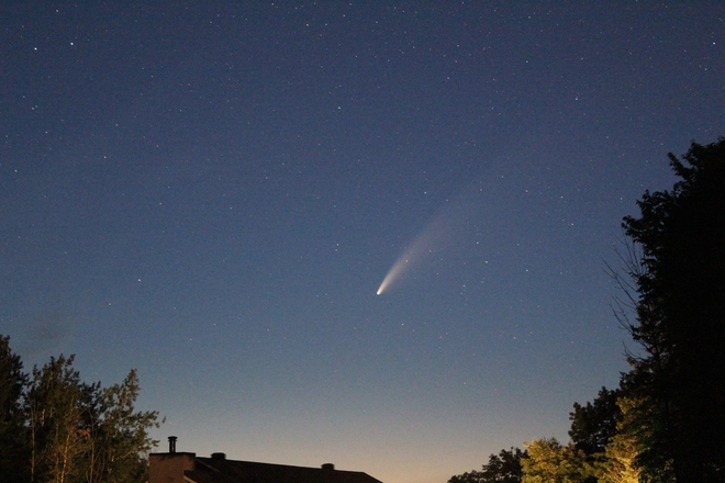 Comet NEOWISE viewed from Dunrobin Shore. Ontario. Dunrobin Shore, Ontario, CA