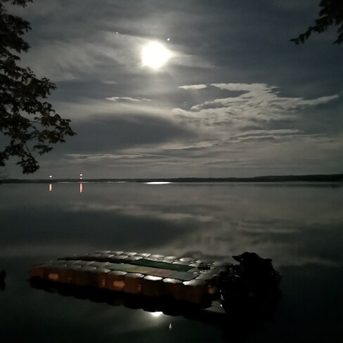 au bord de la rivière la nuit Québec, QC