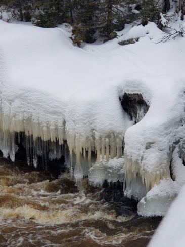 icy edge Iroquois Falls, ON