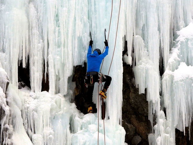 Alpiniste sur glace Matane, QC