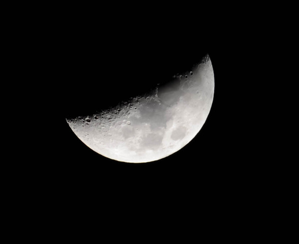 January Moon Bolsover, Kawartha Lakes, ON