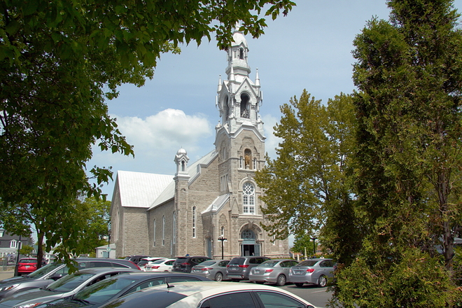 Église St-Matthieu, Beloeil (Québec) Canada. 1010 Rue Richelieu, Beloeil, QC J3G 4P8, Canada