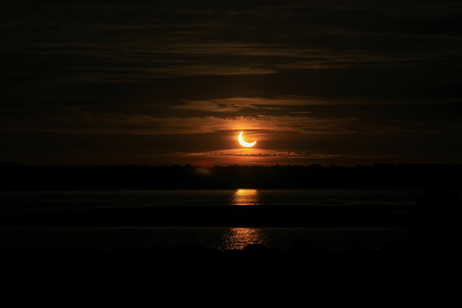 Sunrise Partial Eclipse Pembroke, ON