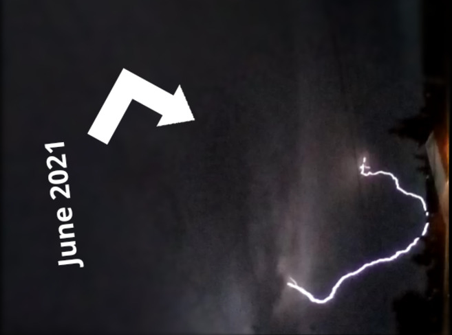 Lightning storms Edmonton, AB