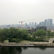Smog sur Montréal dû à la fumée des feux de forêt de l&#39;Ontario en autres...