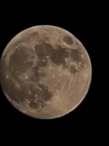 photo de la lune avec s21 ultra Bécancour, QC