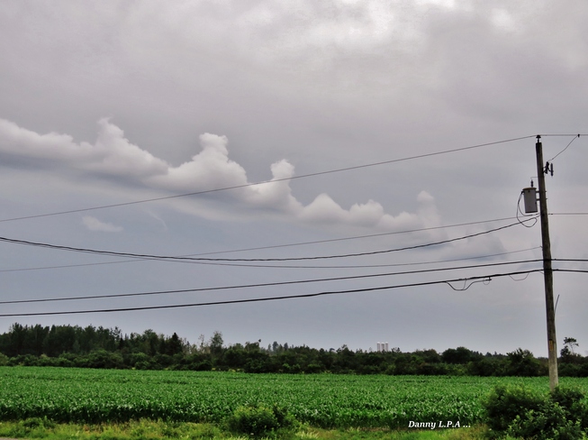 Une Chaîne de nuages . Saint-André-de-Kamouraska, QC
