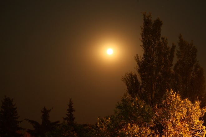 Saskatchewan Almost Full Moon Kindersley, SK
