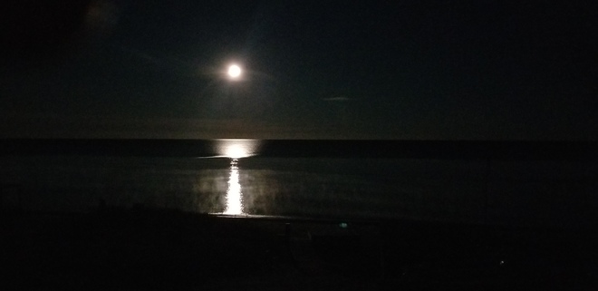 Moon...4:30 am over Amberley Beach Amberley, ON