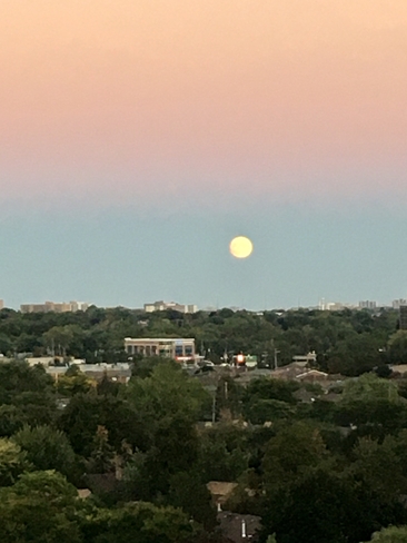 The Moon North York, Ontario, CA