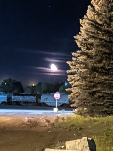 moon walking Sault Ste. Marie, ON