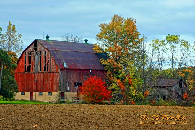 Beautiful Old Barn Norfolk County, ON
