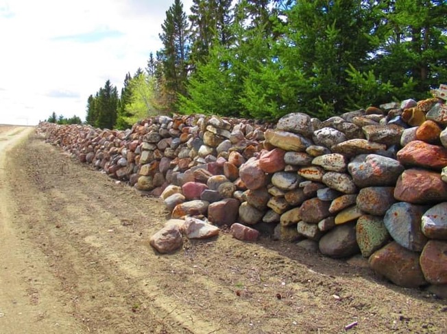 Great Stone Wall of Saskatchewan Smiley, Saskatchewan