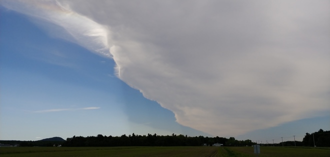 Drole de nuage 198 Chem. des Patriotes E, Saint-Jean-sur-Richelieu, QC J2X 4J3, Canada