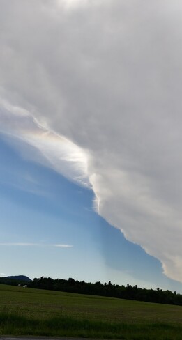 Drole de nuage 198 Chem. des Patriotes E, Saint-Jean-sur-Richelieu, QC J2X 4J3, Canada