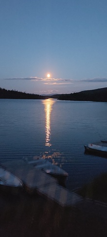 Levée de lune au lac du Mont Louis Réserve faunique des Chic-Chocs, QC