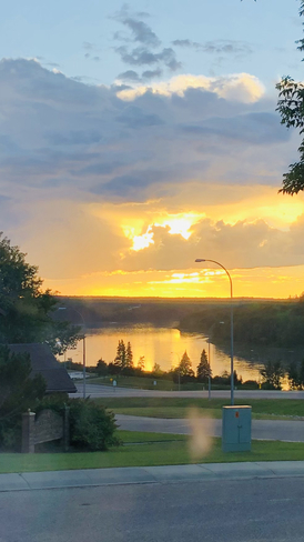 Sun set Athabasca, Alberta | T9S 1P6