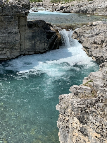 Refreshing Bragg Creek, Alberta, CA