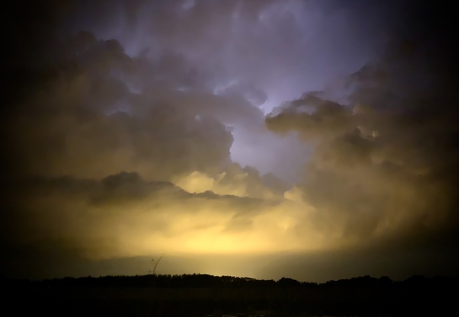 Thunder storm rolling in Wednesday's night near Shedden Ontario. Shedden, ON