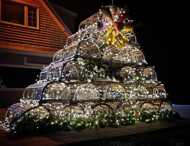 Lobster trap Christmas tree 🎄 Peggys Cove, NS