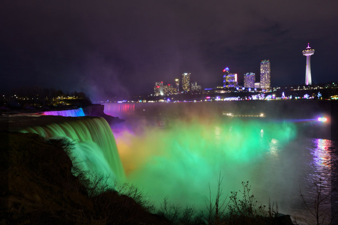 Falls Colours Niagara Falls, NY, USA