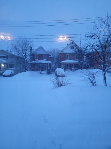its spring- april fools! here' another foot of snow lol Sault Ste. Marie, ON