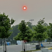 Soleil à travers le smog