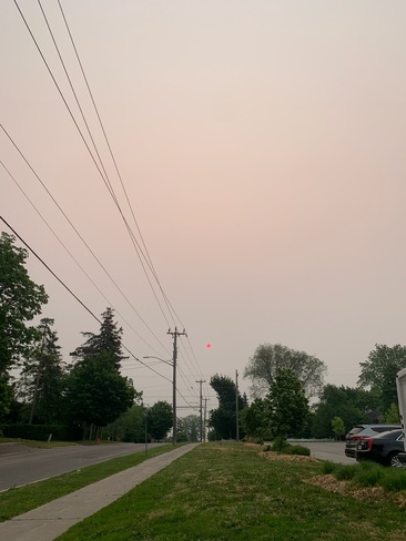 Morning sun. 7 a.m. Whitby Whitby, Ontario