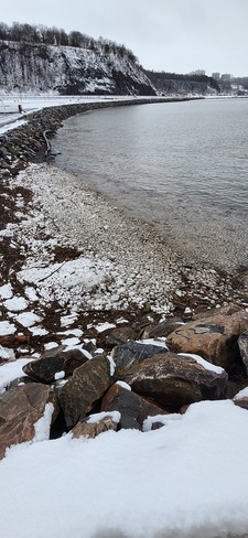 balle de neige former par le fleuve Québec, QC