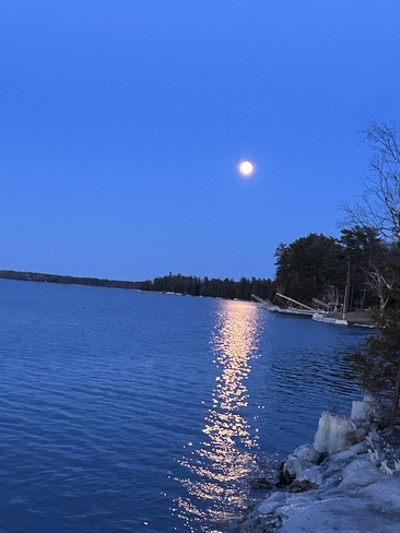 Big moon over Ottawa Arnprior, Ontario | K7S 3T2