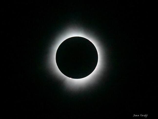 L'éclipse ...2024 Saint-Jean-sur-Richelieu, QC