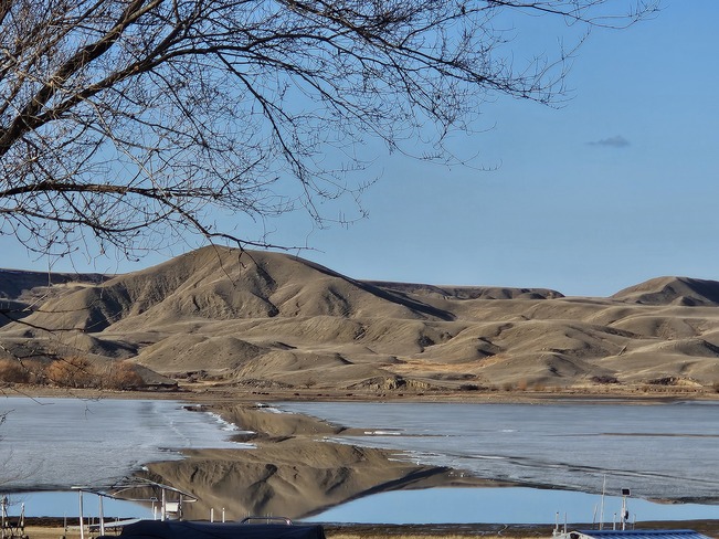 Saskatchewan River at Beaverflat Saskatchewan Landing, SK