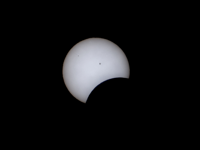 Eclipse 2024 and sunspots Renfrew, Ontario, CA