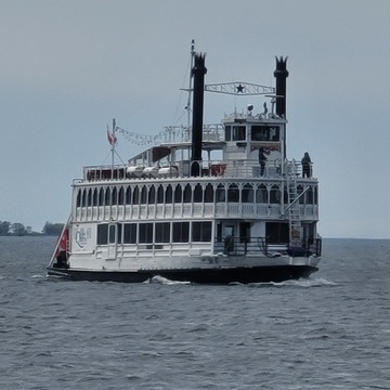 Island Queen Tour Boat